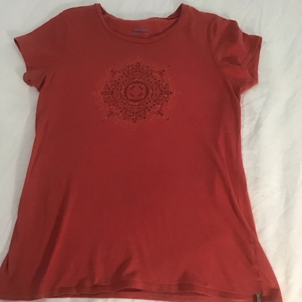 Columbia Sportswear Women's Red T Shirt w/Orange & Burgundy Print, Size M